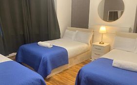 145 Twin Towers Hotel